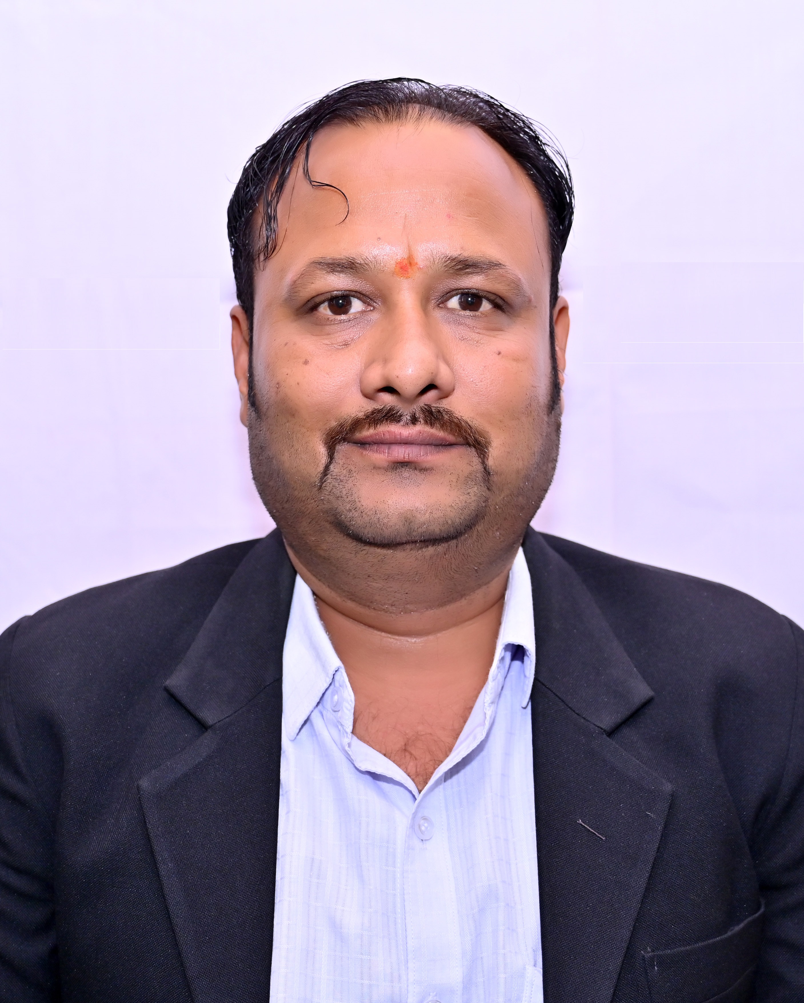 MANOJ  GUPTA 